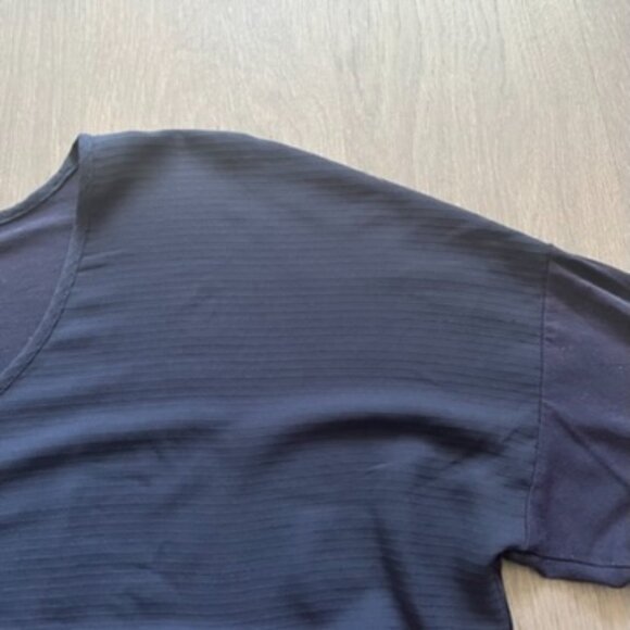 LOFT Navy Drop Sleeve (bracelet length) with Front Detailing and Breathable Back - Picture 6 of 9